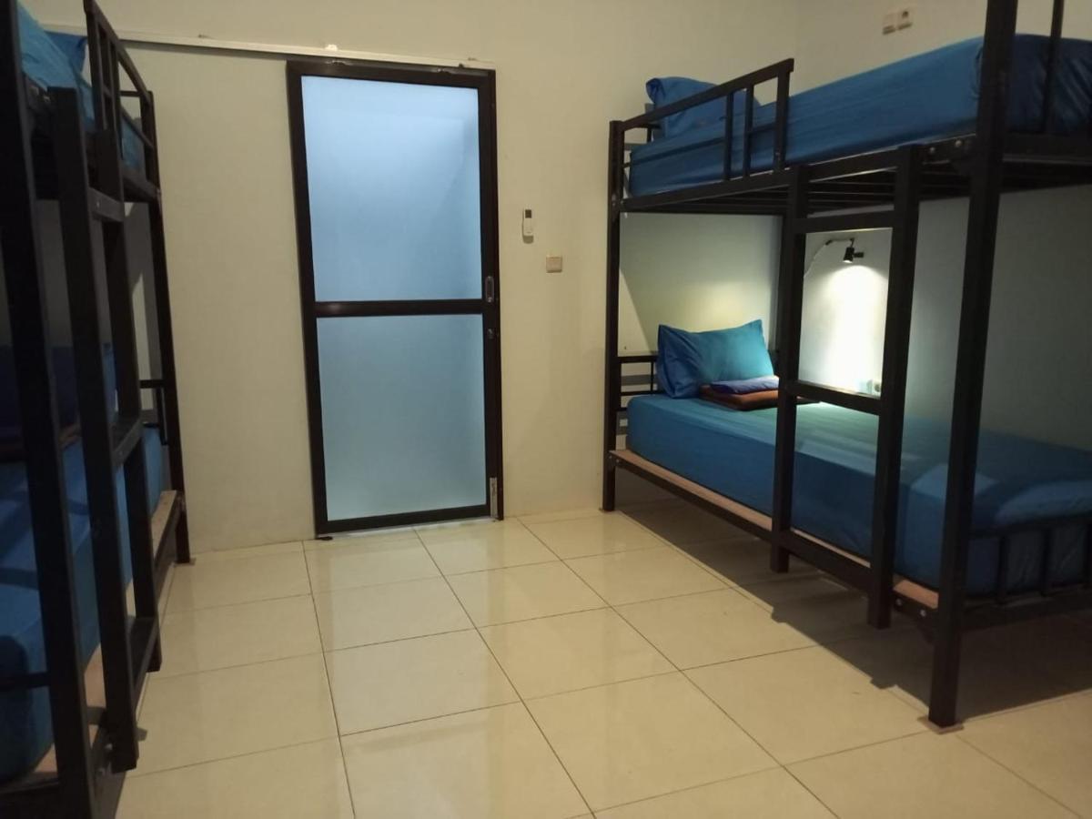 Kuta  Simpang Hostel מראה חיצוני תמונה